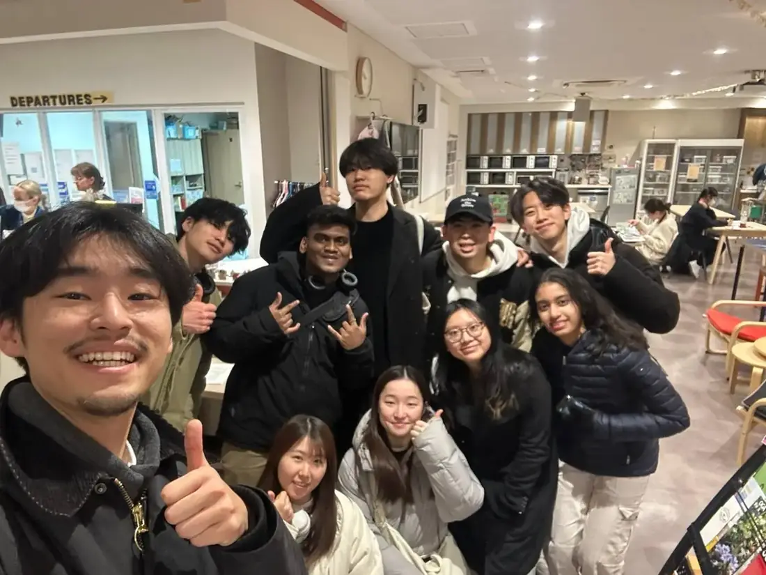 ツアー参加者たちとの集合写真